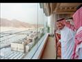 ملك السعودية يصل منى للإشراف على راحة الحجاج