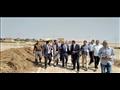 رئيس هيئة تنمية الصعيد يتفقد مواقع المشروعات الاستثمارية في بني سويف (4)