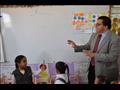 وكيل الوزارة خلال زيارته للمدرسة  (10)
