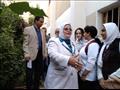 وكيلة تعليم كفر الشيخ تصافح الطالبات