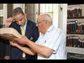 محافظ سوهاج في زيارة مفاجئة لمكتبة رفاعة الطهطاوي (6)