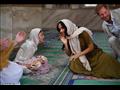 زيارة الأمير هاري وزوجته للمسجد الأول (1)