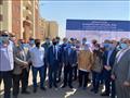 وزير التنمية المحلية ومحافظ الأقصر يتفقدان مشروعات الطرق الجديدة