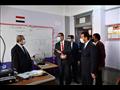 محافظ الفيوم يتفقد أحدى اللجان الأنتخابية_1