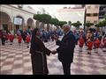 محافظ بورسعيد يشهد طابور الصباح في مدرسة الراهبات الفرنسيسكان 