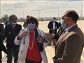 وزيرة الثقافة ومحافظ أسوان يتفقدان مشروعات ثقافية وإنشائية