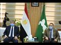 يستقبل وزير القوى العاملة بمكتبة 2