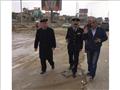 مدير شرطة المرور يتابع عملية شفط المياه  