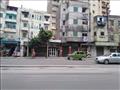محال الإسكندرية تلتزم بقرار الغلق في الخامسة مساء