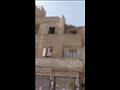 تحطم سيارة سقطت عليها شرفة عقار بدمنهور