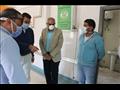 رئيس جامعة المنصورة خلال تفقده مجمع العنايات الجديد
