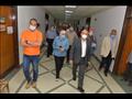  رئيس جامعة أسيوط يتفقد أعمال تطهير وتعقيم المبنى الإداري