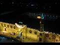 محيط مسجد عمرو بن العاص أثناء أول صلاة تراويح