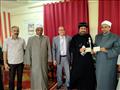 أسقف كنيسة السيدة العذراء بالوادي الجديد والواحات يشترى صكي أضحية