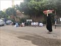 مواطنون يقيمون صلاة العيد جوار مسجد السيدة نفيسة
