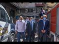 محافظ الإسكندرية ينتقل لموقع العقارين المنهارين بالجمرك
