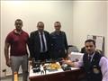 ضبط مسدس وطائرة تجسس مع راكب قادم من تركيا في مطار برج العرب