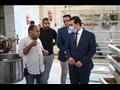 محافظ قنا في جولة مفاجئة على المخابز لمتابعة سير العمل