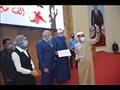 محافظ الوادي الجديد يكرم أوائل الثانوية الأزهرية على مستوى المحافظة