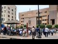 زحام شديد أمام محكمة شبين الكوم لتلقي طلبات مرشحي النواب 