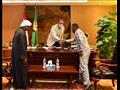 محافظ الفيوم يستقبل الشاب الذى جرى تحريره بلبيا