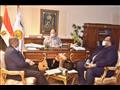 لقاء محافظ أسيوط مع مسئولي الصرف الصحي