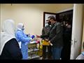 الطاقم الطبي بعزل الفيوم يتلقى لقاح كورونا (4)
