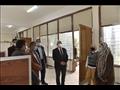 رئيس جامعة أسيوط يتفقد مجمع الخدمات المركزية