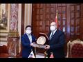 رئيس الشيوخ يستقبل رئيس الجمعية الوطنية لجمهورية كوريا الجنوبية