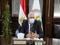 وزير الزراعة في اجتماع مع قيادات الوزارة