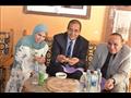 رئيس جامعة سوهاج يتناول الغداء في منزل طالبة بطهطا