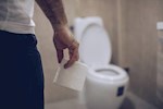 علاج الإمساك الصباحي- مشروبات تناولها على الريق للتبرز  