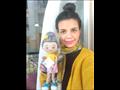فاطمة تصنع عرائس كروشيه 