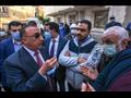 محافظ الإسكندرية يتفقد العقار المائل 