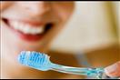 تنظيف الأسنان