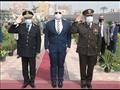  محافظ بني سويف يضع إكليل الزهور على النصب التذكاري احتفالاً بالعيد القومي