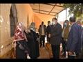 محافظ أسيوط يتفقد القافلة الطبية بمدرسة الشهيد أحمد جلال  