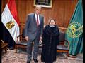 محافظ القليوبية يستقبل الأم المثالية