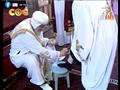 البابا تواضروس يغسل أرجل المشاركين في قداس خميس العهد
