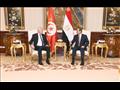السيسي يستقبل الرئيس قيس سعيد بمطار القاهرة
