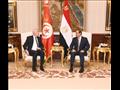 السيسي يستقبل الرئيس قيس سعيد بمطار القاهرة