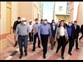 رئيس الوزراء يتفقد مشروع تطوير منطقة الصيادين برأس