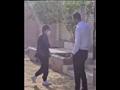 زيارة دنيا سمير غانم وعمها لقبر والدها 