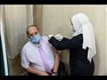 تطعيم 3814 موظفًا في جامعة أسيوط بلقاح كورونا