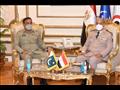 وزير الدفاع يستقبل رئيس هيئة الأركان المشتركة الباكستانية