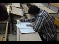 طلاب الثانوية يؤدون الامتحان التجريبي 