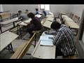 طلاب الثانوية يؤدون الامتحان التجريبي
