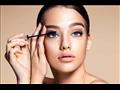 في الصيف .. استخدمي ماسكارا مقاومة للماء