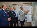 محافظ أسوان يستعرض مشروعات تخرج طلاب كلية الهندسة والأكاديمية العربية