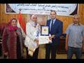  رئيس جامعة سوهاج  يكرم الأمهات المثاليات
